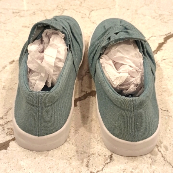 Avenue Sheila 2 Denim Knot Canvas Sneakers by Evans  Size US 8 Xtra Wide  NWT - Picture 5 of 9